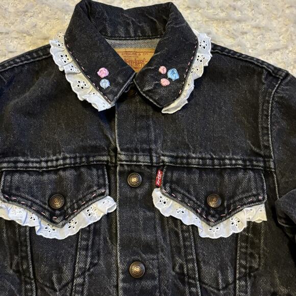 Vintage Levis Girls 12 Made In USA Black Denim Jacket Embroidered Floral Ruffle - Picture 3 of 8